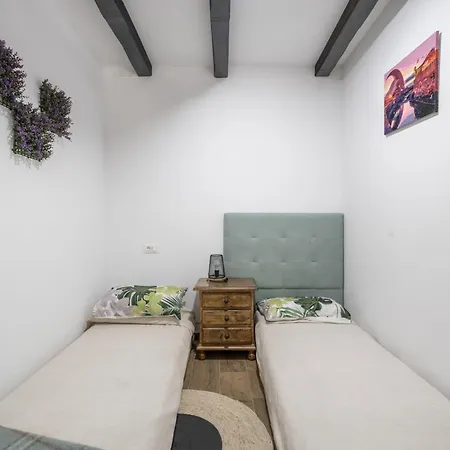 Casa Abuelo Juan * El Draguito